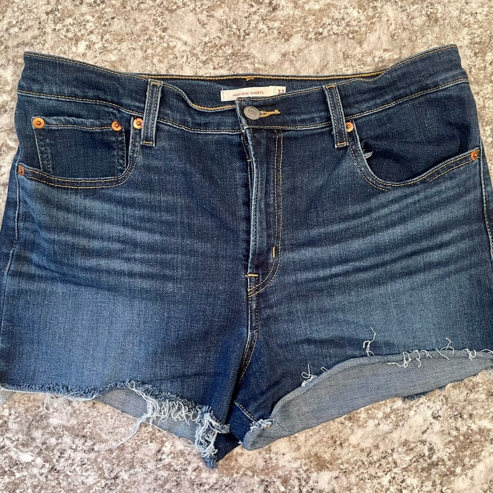 Levi shorts